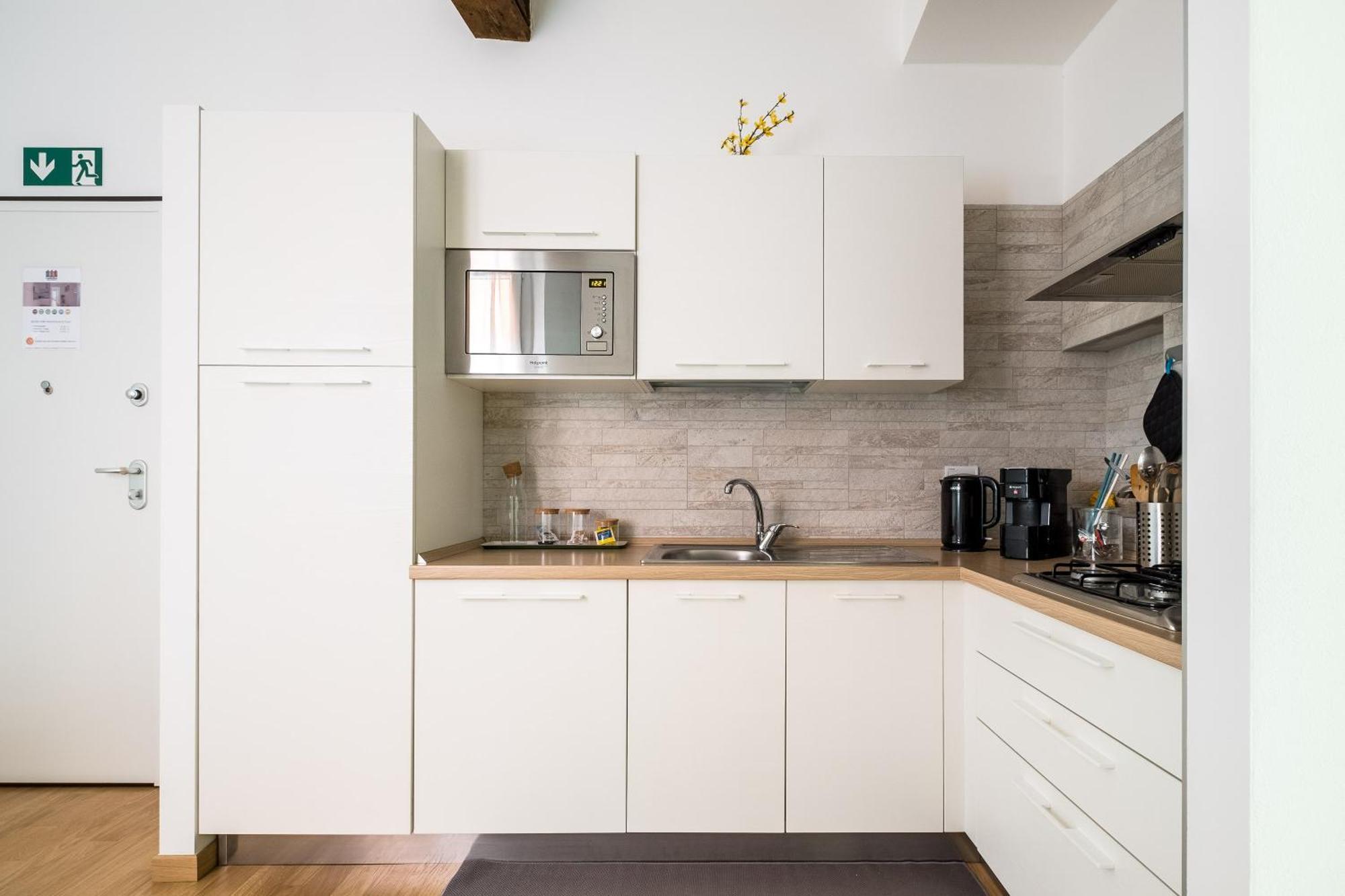 Canonica Suites Болонья Номер фото